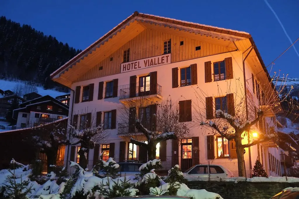 **  Hotel Viallet Areches France